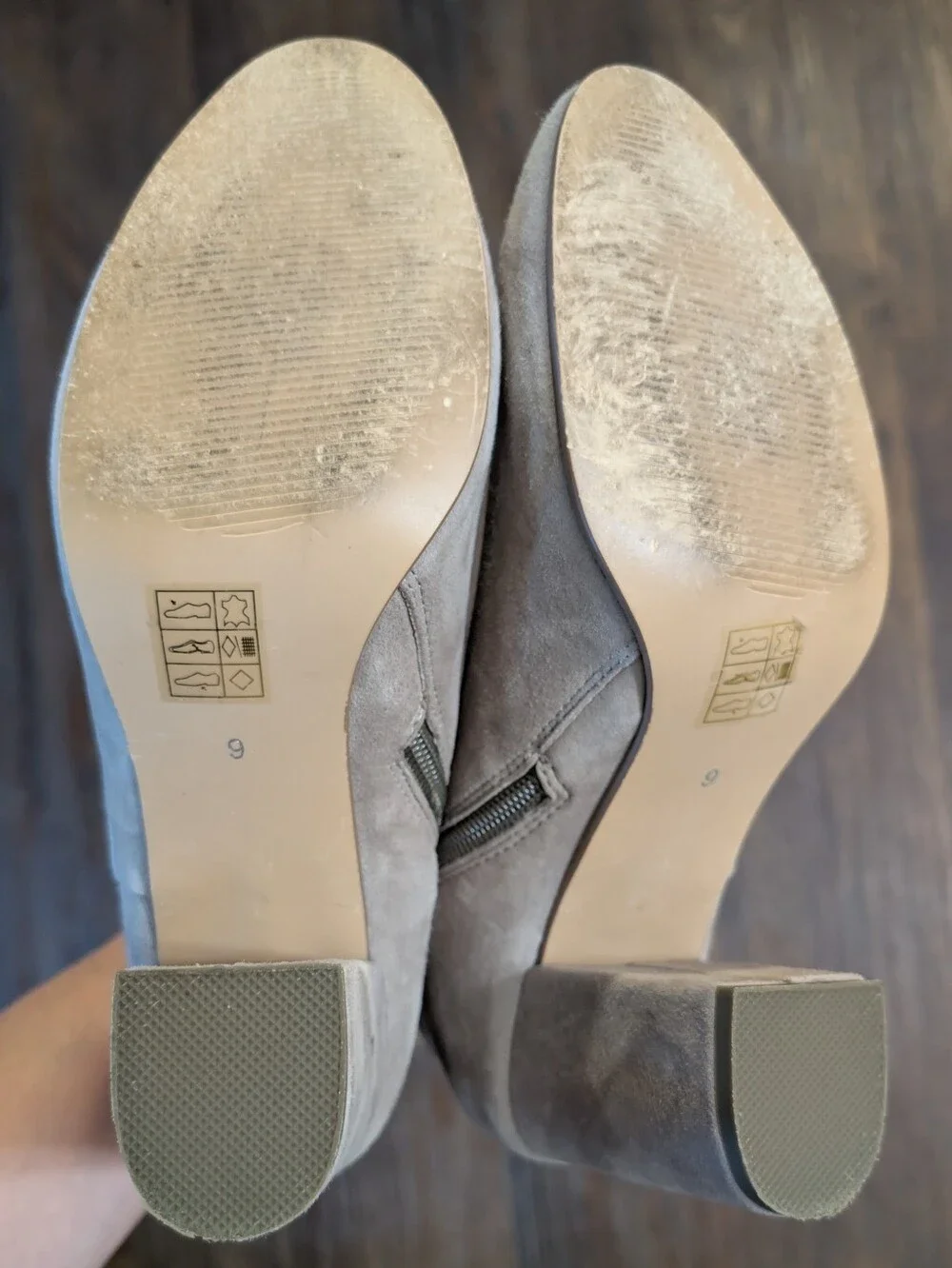 Steve Madden Taupe Leather Almond Toe Ankle Bootie 9